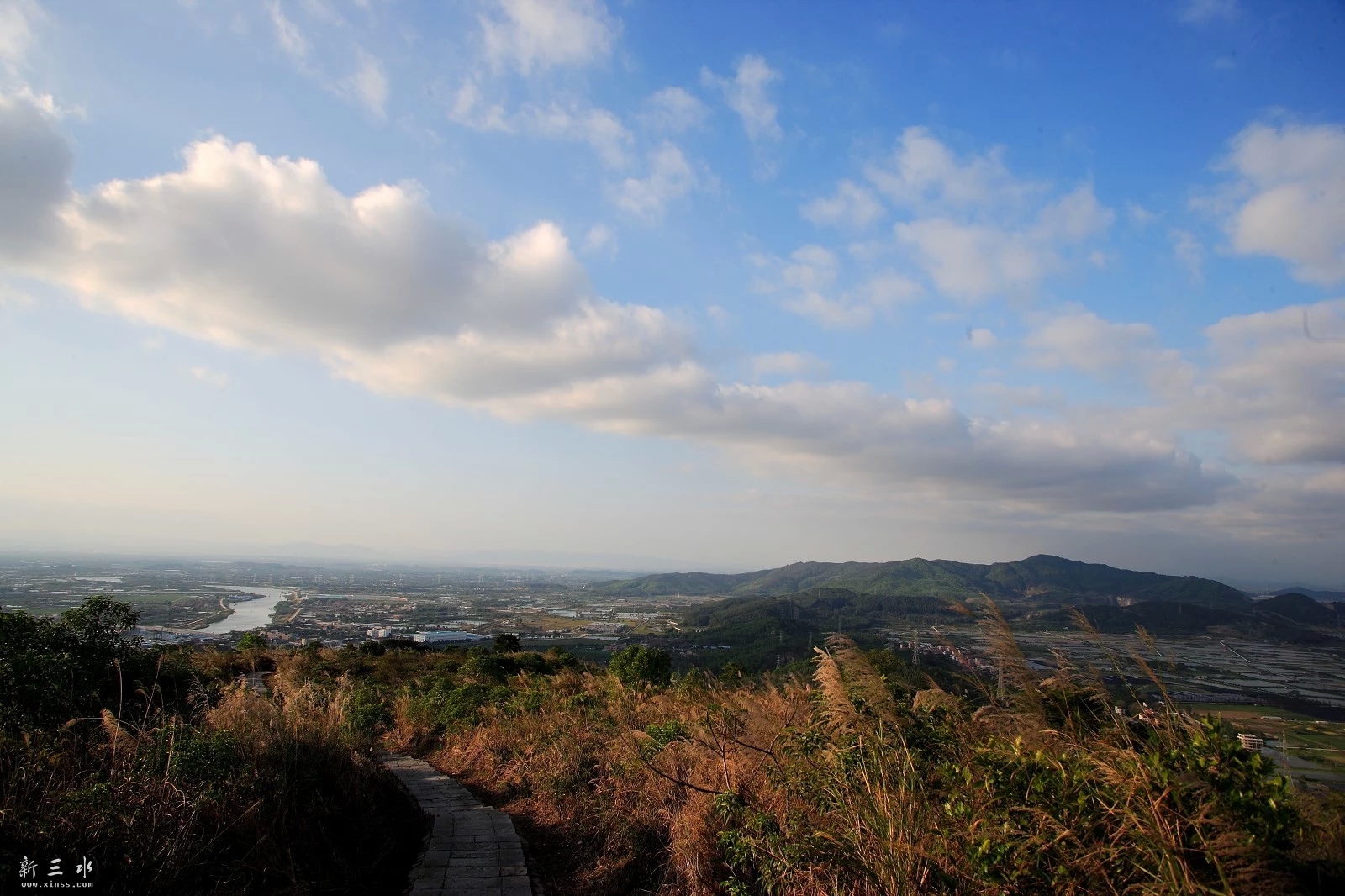 爬陈家岭俯瞰乐平范湖 - 旅游户外 - 新三水网站-新三水人才网-新三水