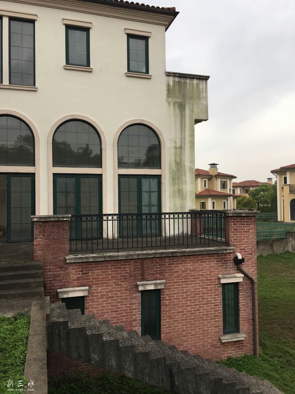 亏本出售山水庄园独栋别墅396方带私家花园630方毛坯280万