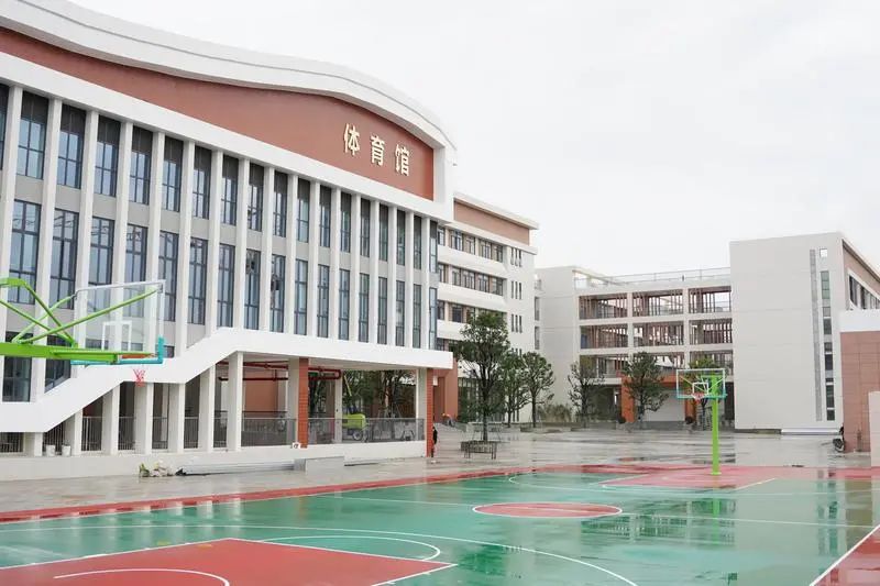 云东海新城小学图片